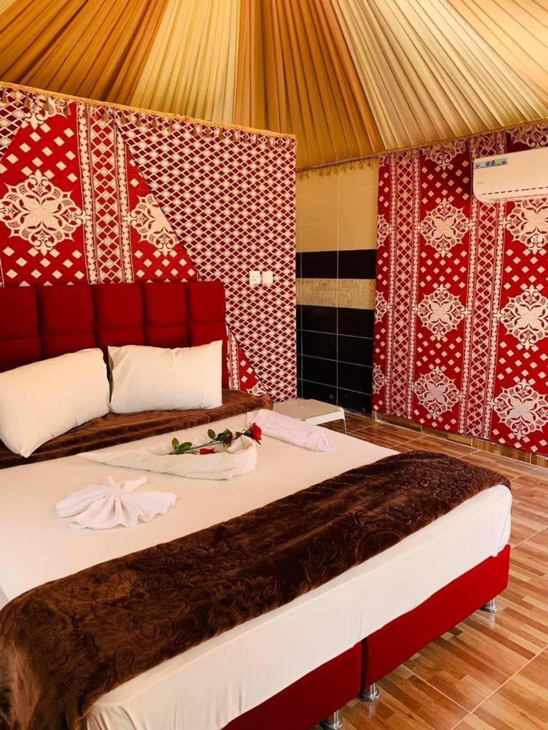 Отель Maraheb Luxury Camp Вади-Рам Номер фото