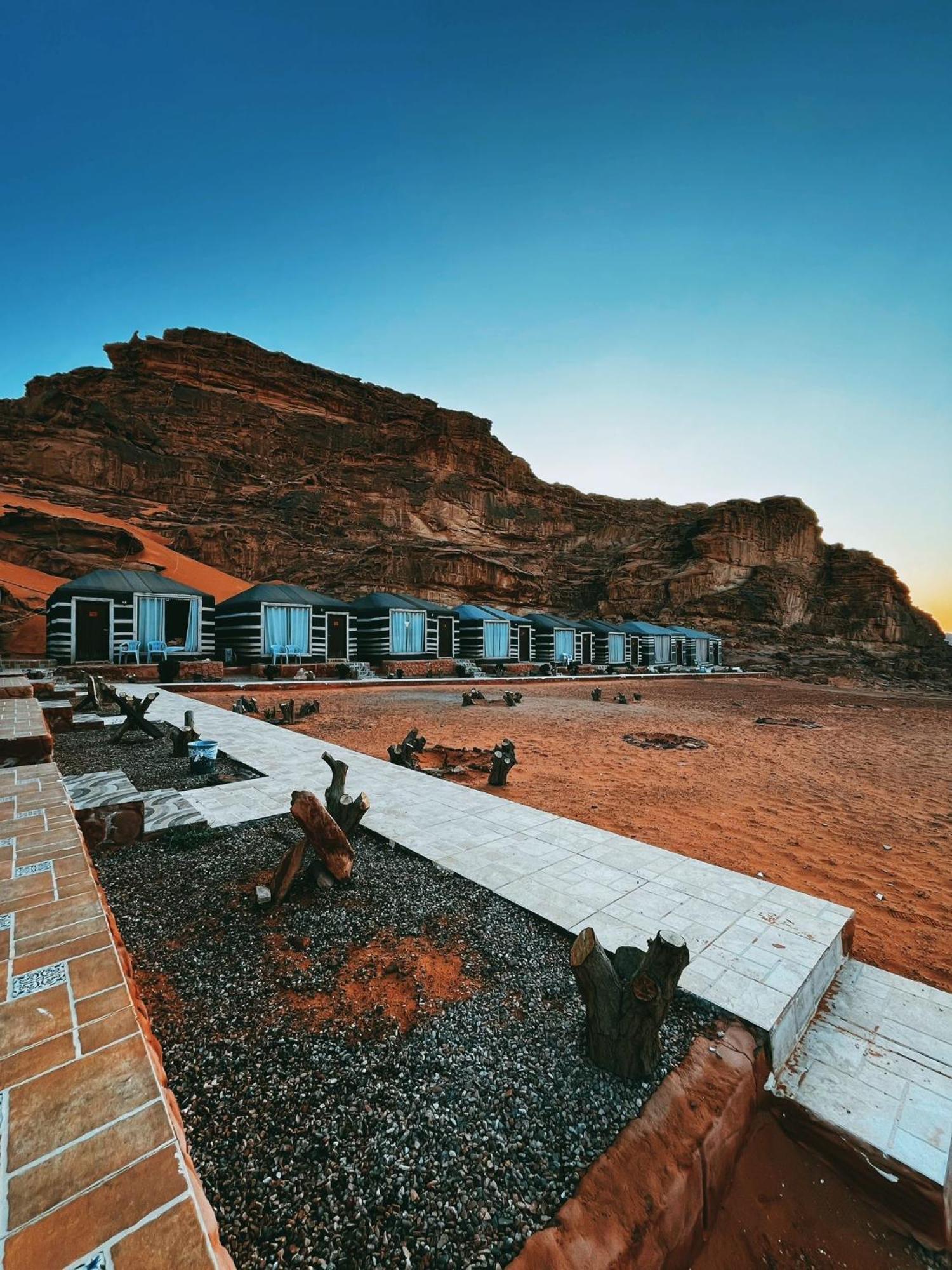 Отель Maraheb Luxury Camp Вади-Рам Экстерьер фото